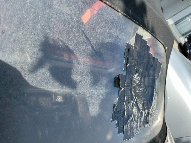 Porsche Autos: Porsche Boxster  defekt als Teileträger – Défectueux à Langnau am Albis par Horgeno3 1