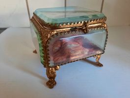 BOÎTE  À BIJOUX XIXéme siècle.  LAITON et VERRES BISEAUTÉS