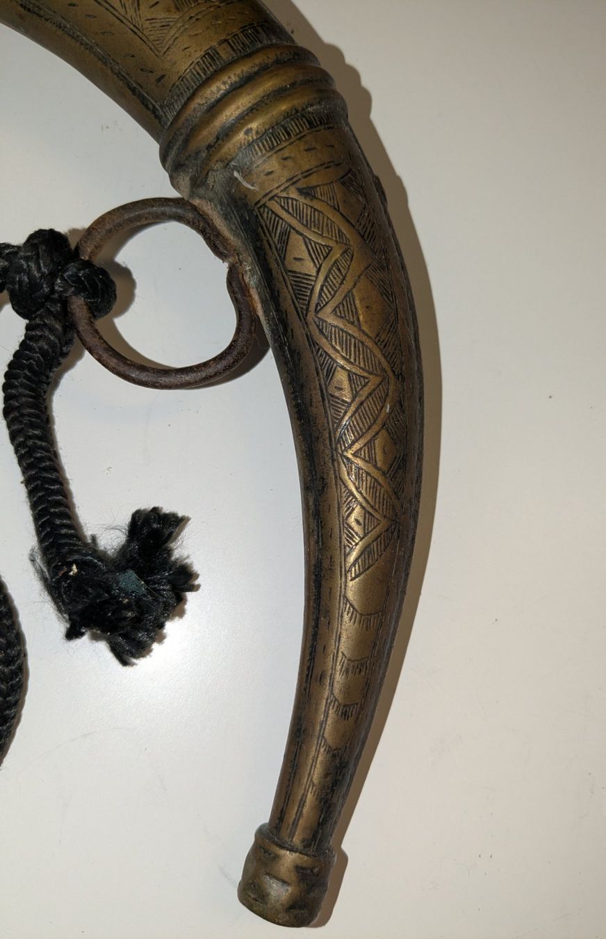 Bottiglie: Antikes Pulverhorn Orientalisch – Usato da Giffers venduto da agu25 5