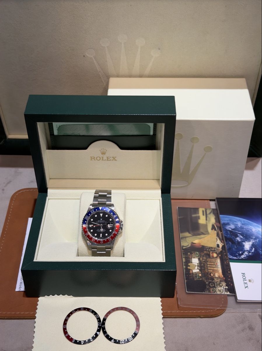 Rolex Uhren: Rolex GMT Master II - 16710 - Pepsi – Gebraucht aus Zürich von Watches-Co.