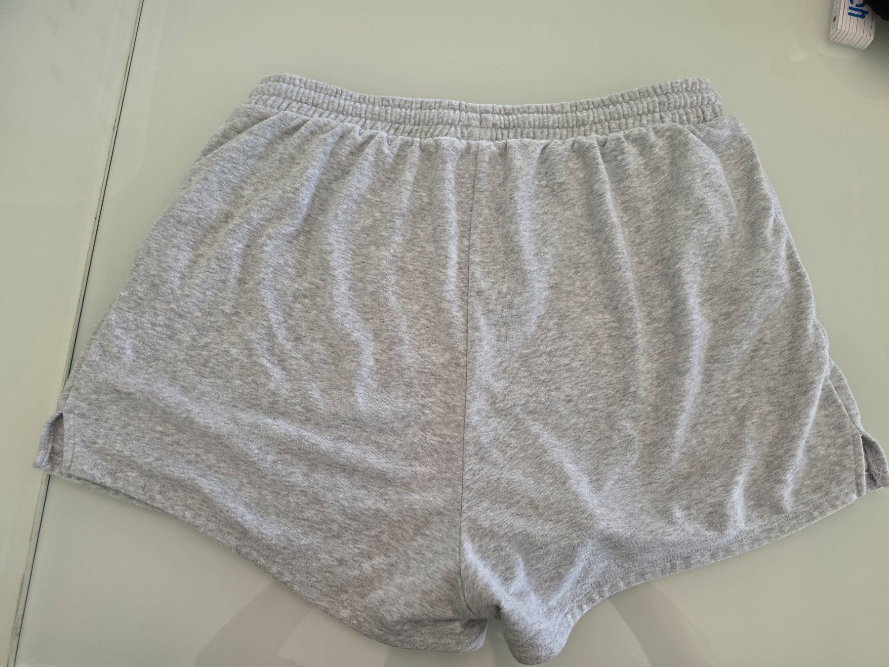 Pantaloni: Sweat Shorts Baumwolle grau Grösse XL – Usato da Sirnach venduto da windrad65 1
