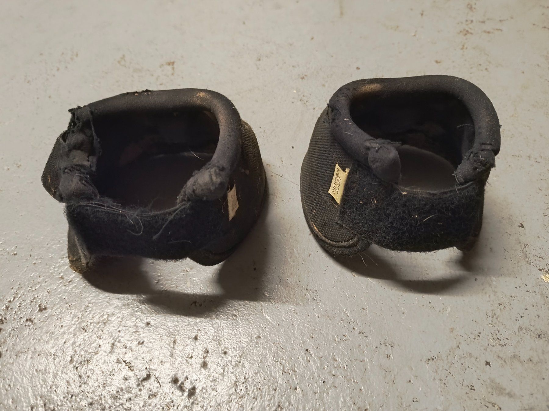 Campanacci mucche: Cloche taille medium. Abimées mais peuvent encore servir – Usato da La Ferrière venduto da oli_gh8k 1