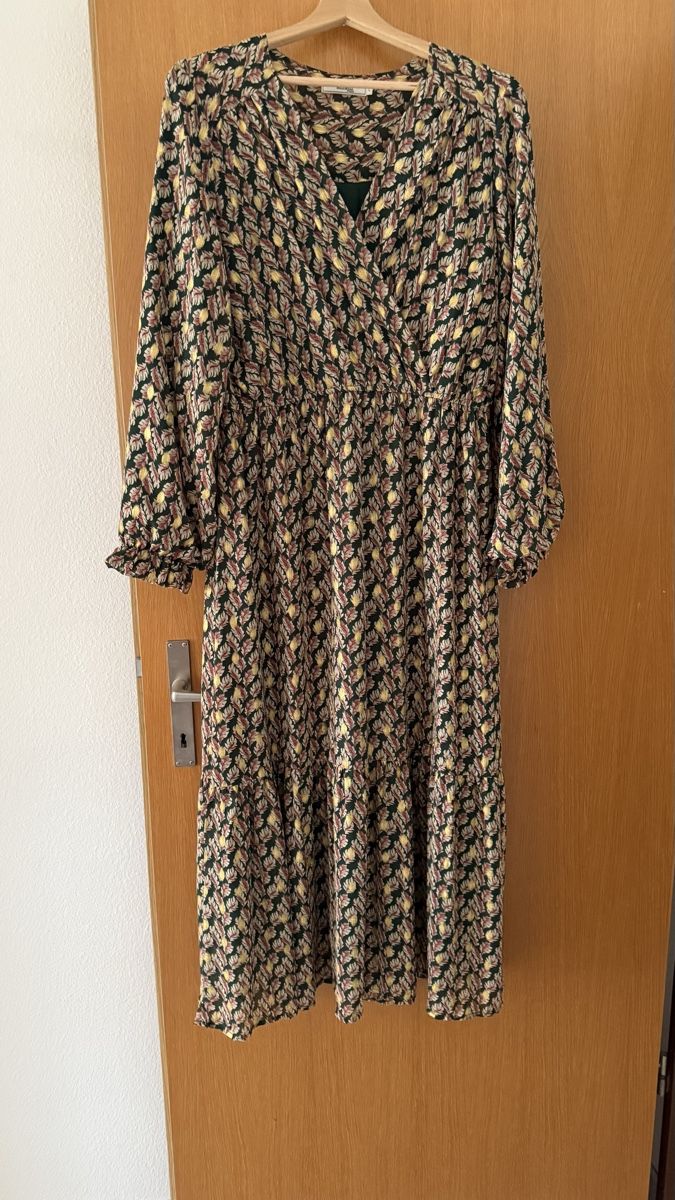 Kleider: Kleid  – Gebraucht aus Büren an der aare von dma_yf77 1