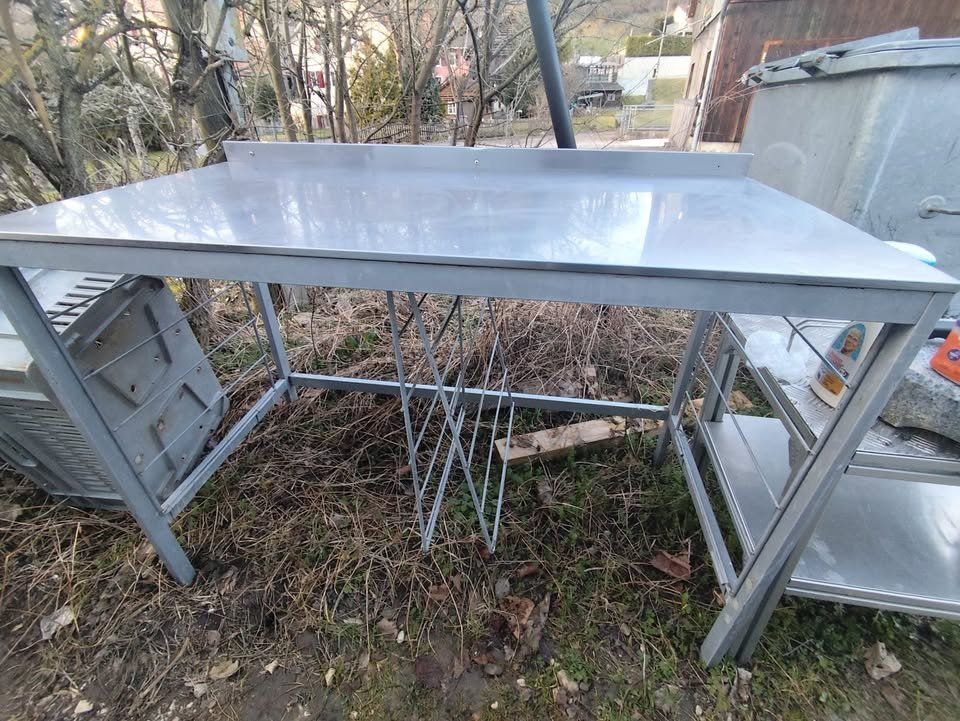 Tavoli: 2 Chromstahl Tische – Usato da Zullwil venduto da imh_lq9s 1