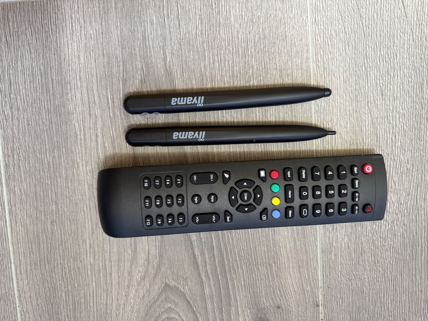 Iiyama Ecrans: 4K-UHD-LCD-Touchdisplay - Fernseher – Neuf (Voir description) à Oberriet SG par Petros. 3