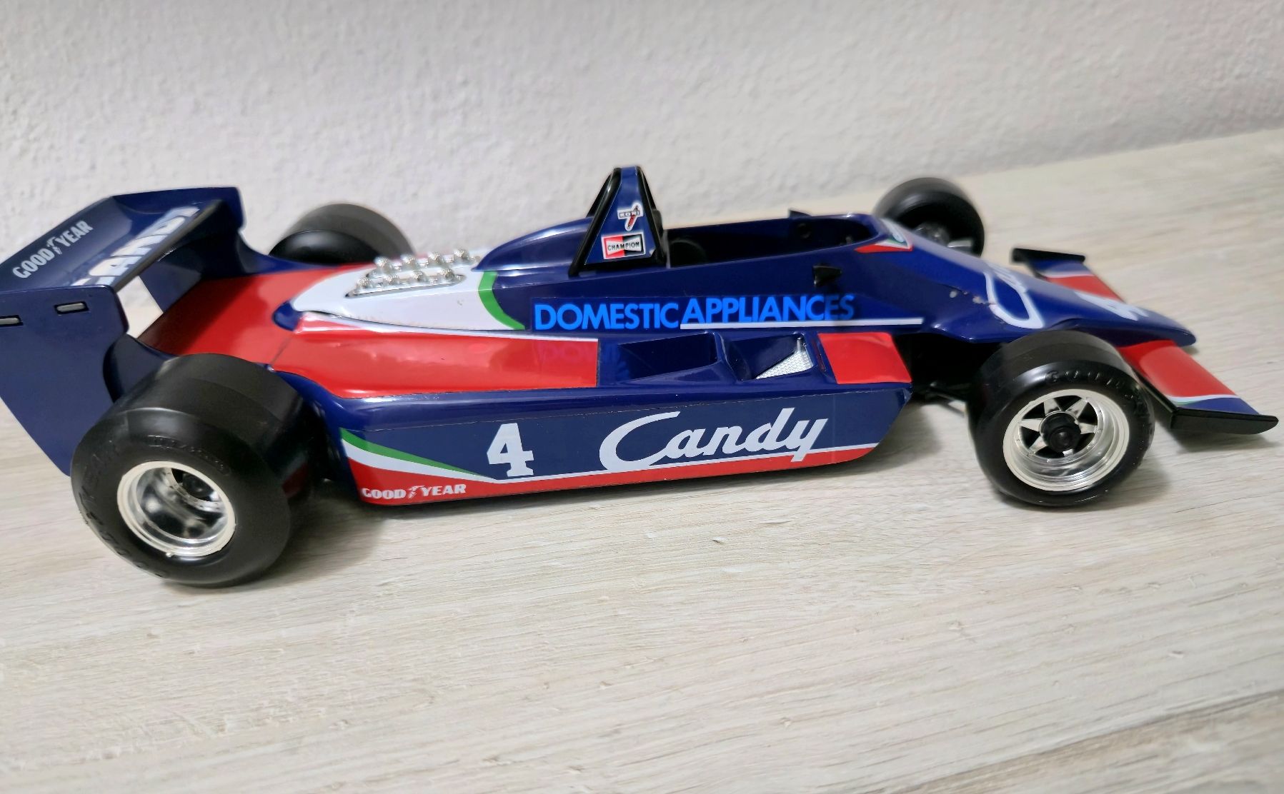 Bburago Modellini d'auto: Burago Lotus 1:14 – Usato da Chiasso venduto da R.e.g.59 1