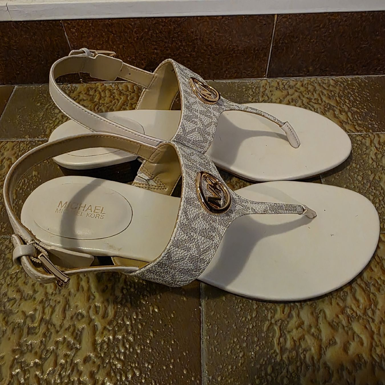 Michael Kors Scarpe da donna: Sandali infradito Michael Kors, 38.5 – Nuovo (secondo la descrizione) da Rancate venduto da sarah357 3