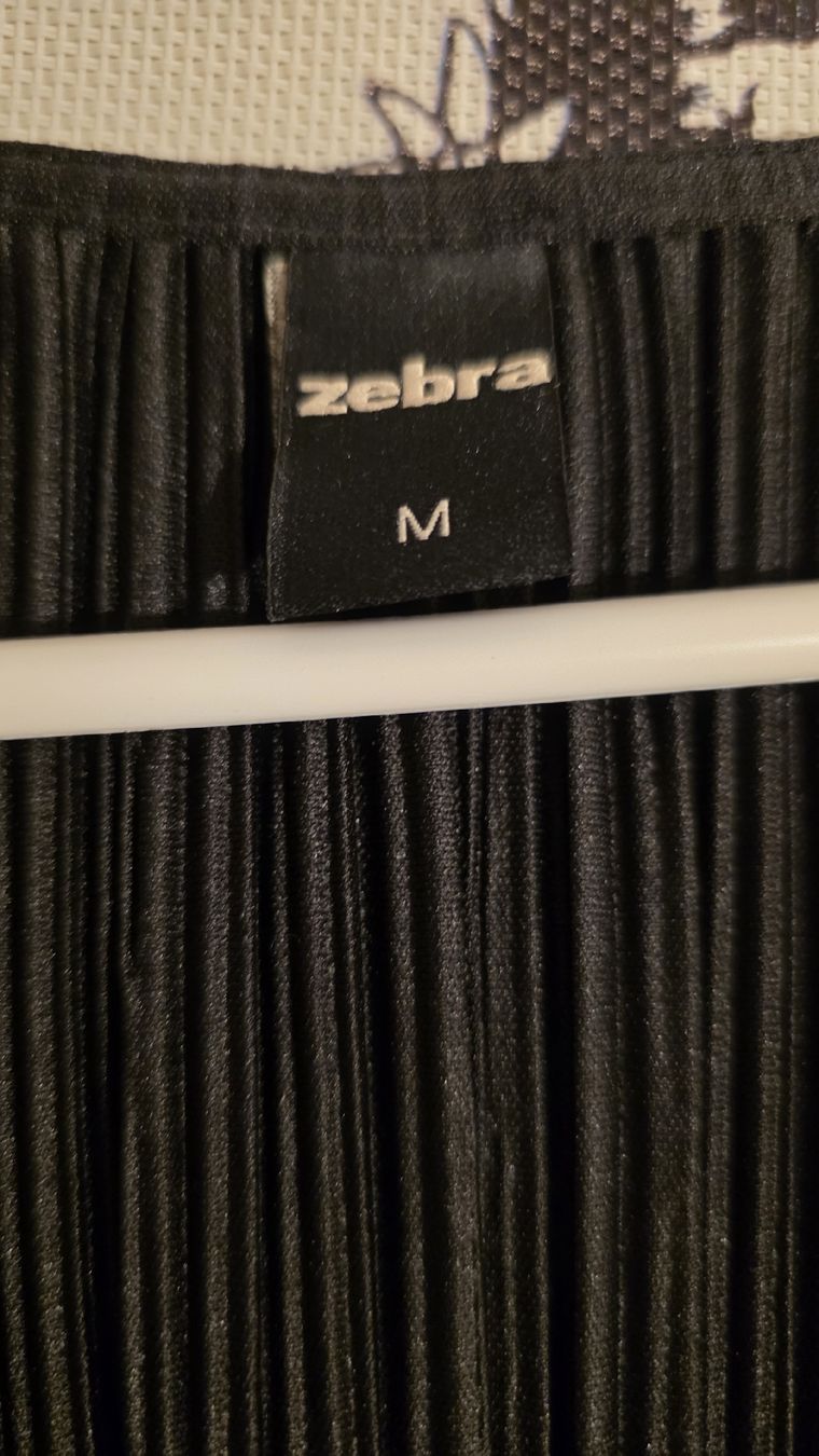 Zebra Blusen: Elegante Bluse mit Plissee-Optik, Schwarz, Grösse M – Neu (gemäss Beschreibung) aus Dicken von anita-123 2