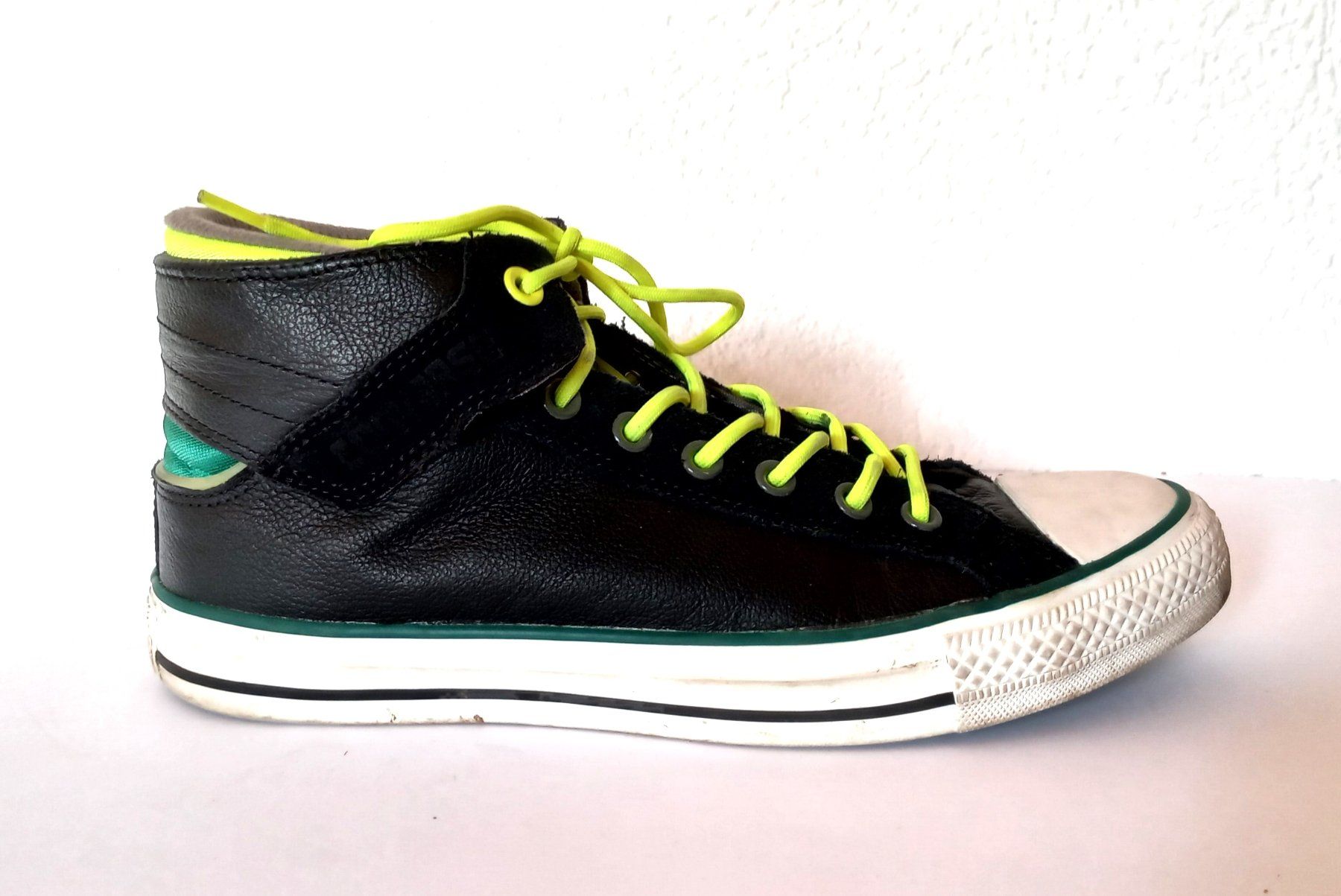 Converse Scarpe da uomo: Converse Herren Leder Sneaker Gr. 41,5 – Usato da Bévilard venduto da belkin 1
