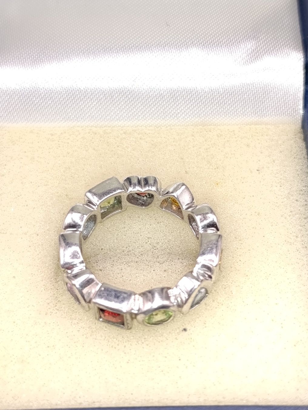 Ringe: Vintage Memory Ring mit bunte Edelsteine Top – Gebraucht aus Steffisburg von 1.Schmuckschatulle 3