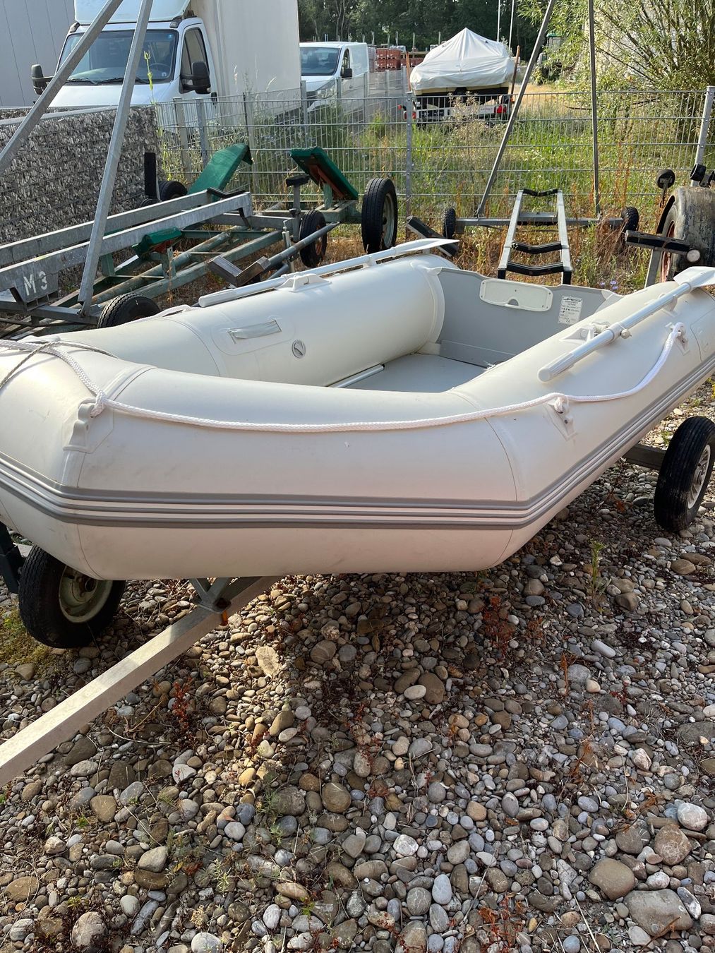 Bateaux: Schlauchboot mit Festboden – D'occasion à Cudrefin par Xam05 2