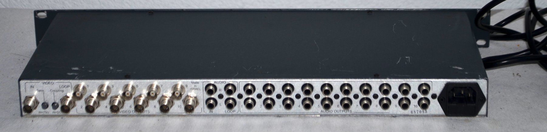 Amplificateurs: Kramer VM-10ARII Video Audio Distribution Amplifier – D'occasion à Collonges par arashee 2