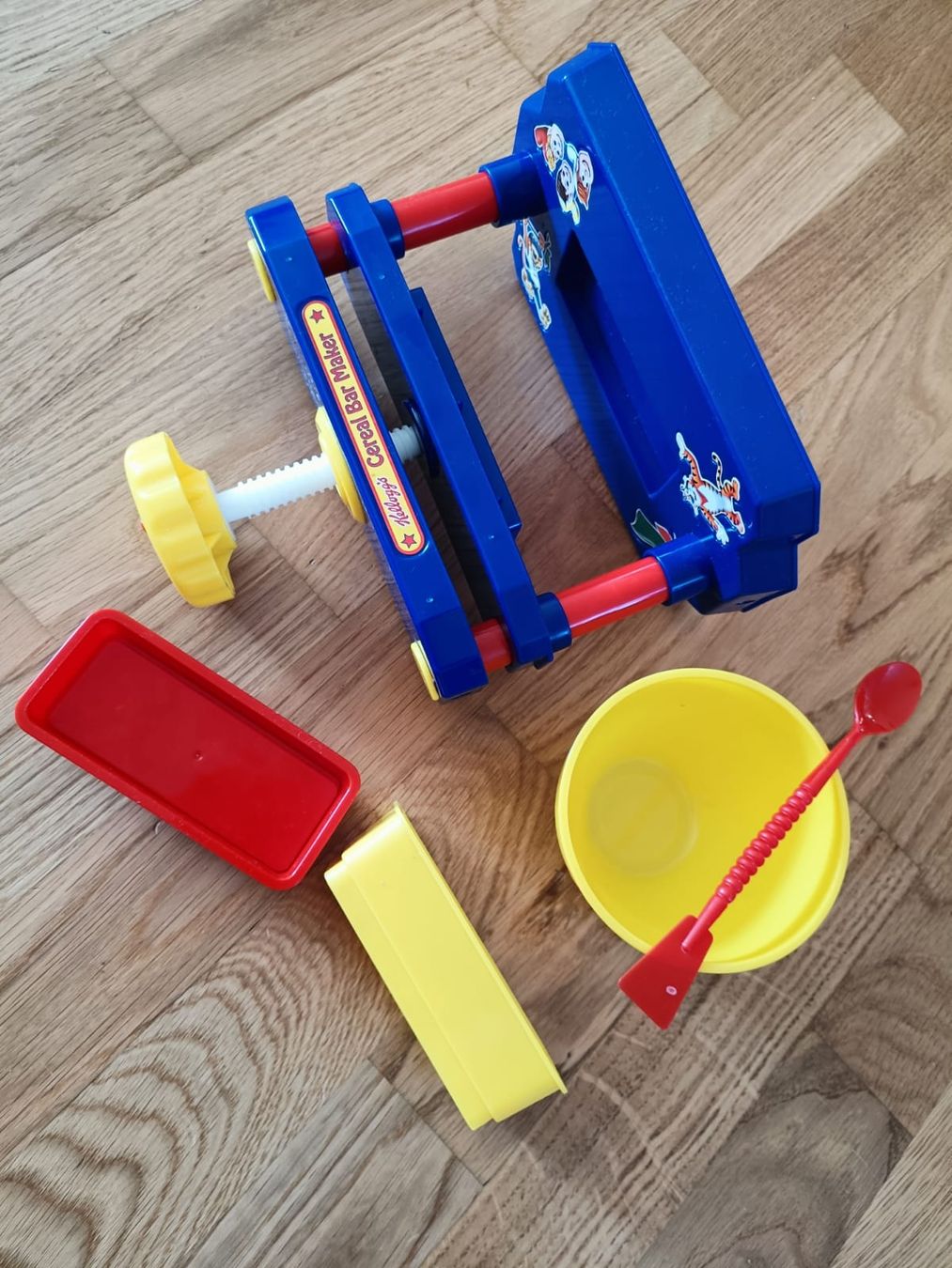 Küchengeräte: Kelloggs Cereal Bar Maker - Müsliriegel Set – Gebraucht aus Muri AG von Mupuputs 1