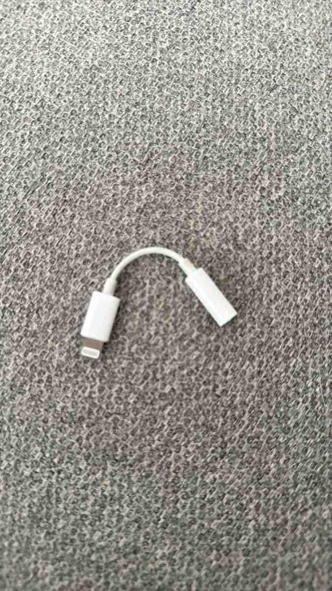 Apple Unità & Adattatore: Lightning auf 3.5mm(AUX) Adapter – Usato da Belp venduto da atzezone
