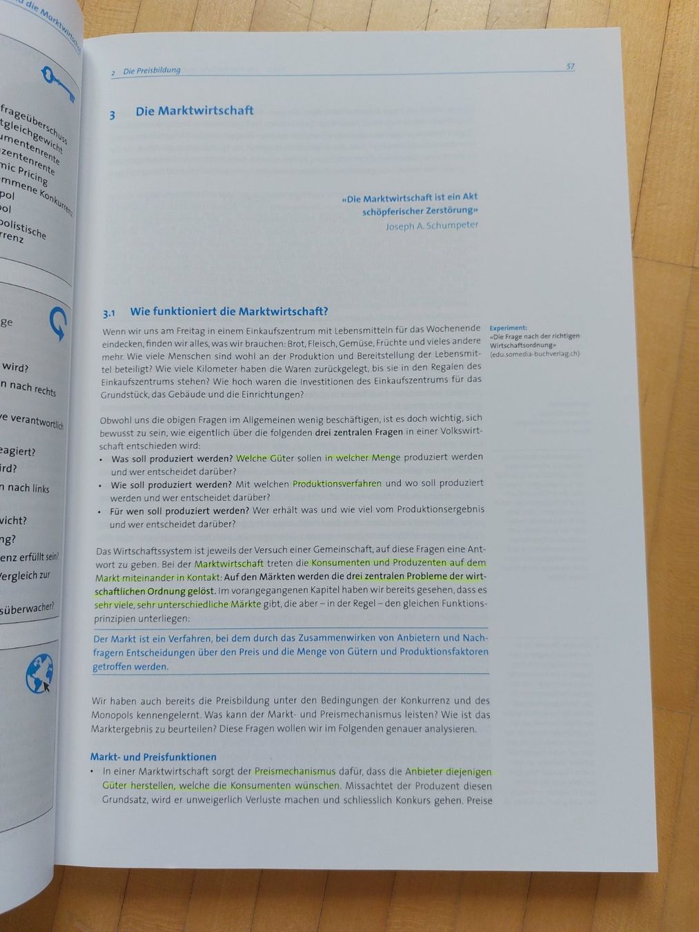Bücher: Aktuelle Volkswirtschaftslehre 2020/21 – Gebraucht aus Neftenbach von lor_7thq 2