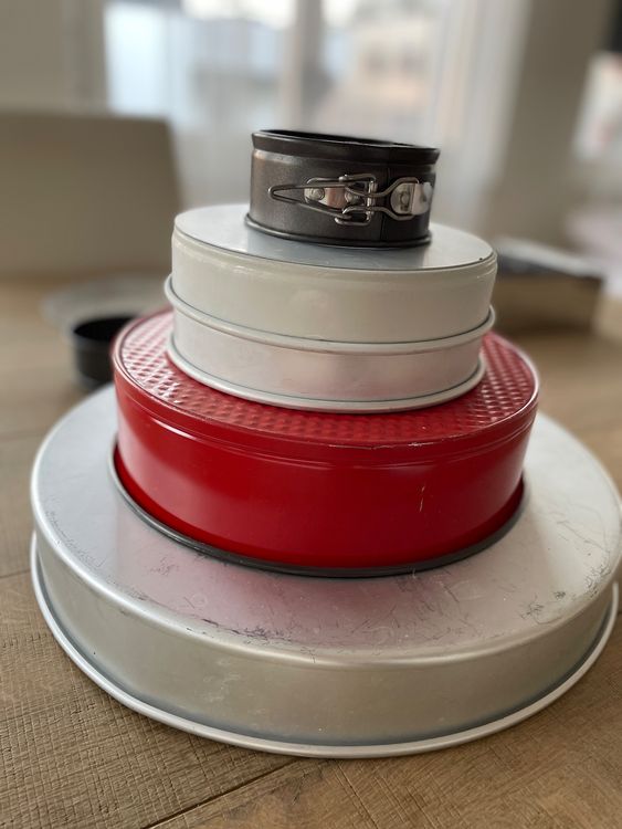 Hochzeitstorten-Backset mit zahlreichen Formen (Gebraucht) in Baar für ...
