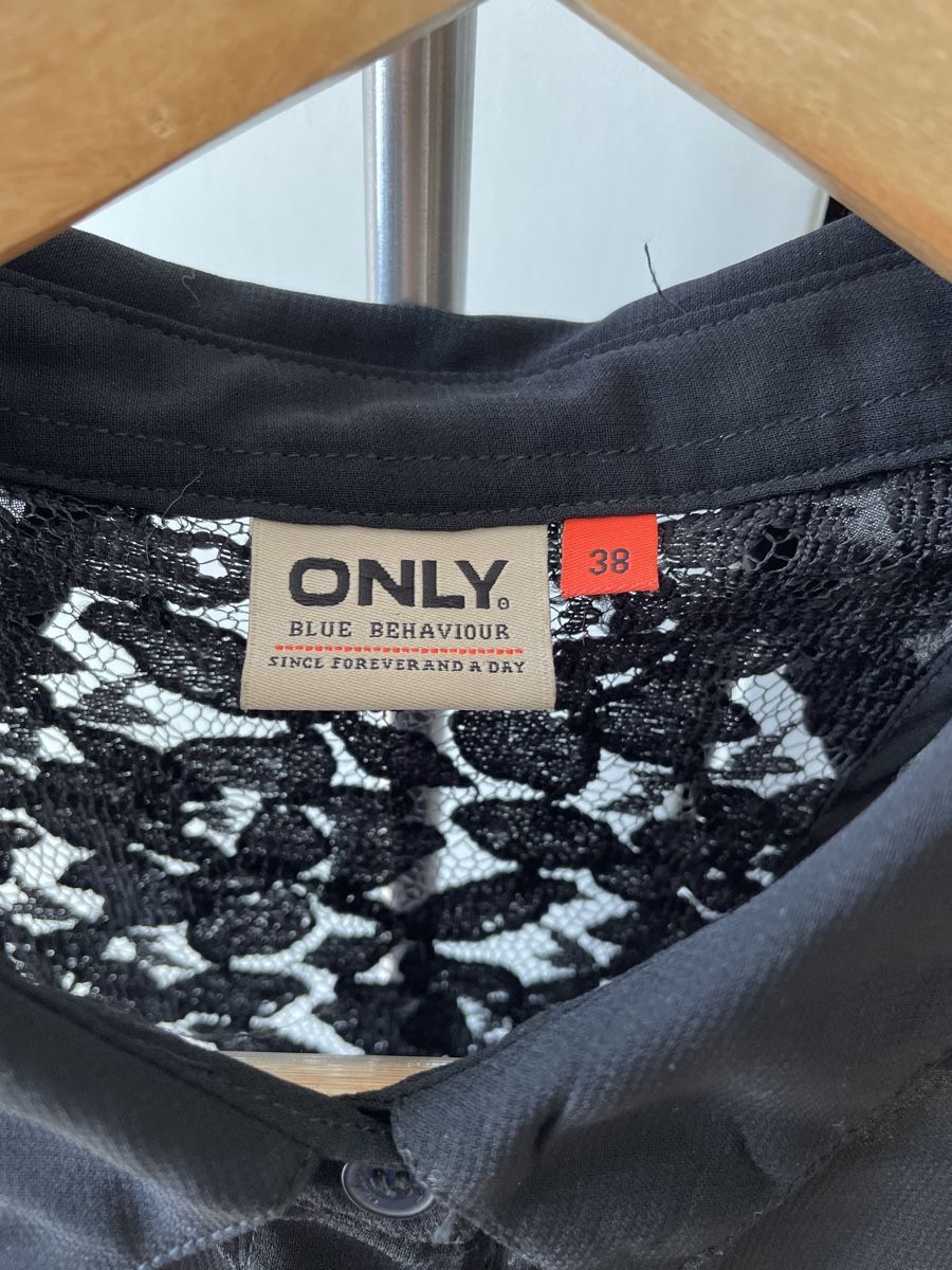 Only Blusen: Chemisier sans manche Only 38 – Gebraucht aus Montagny-la-Ville von Sissi-Sissi 1