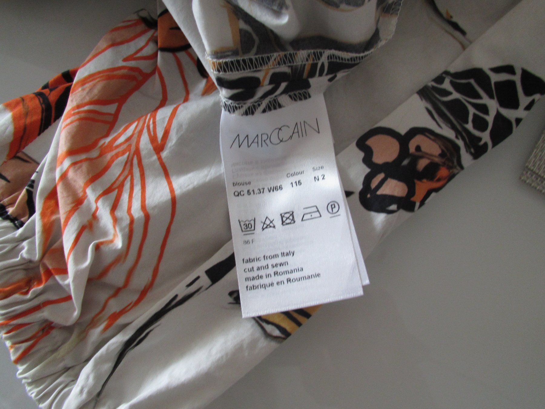 Marc Cain Camicette: Marc Cain Bluse NEU 🌻 – Nuovo e nell'imballaggio originale da Gossau ZH venduto da Amelia70 3