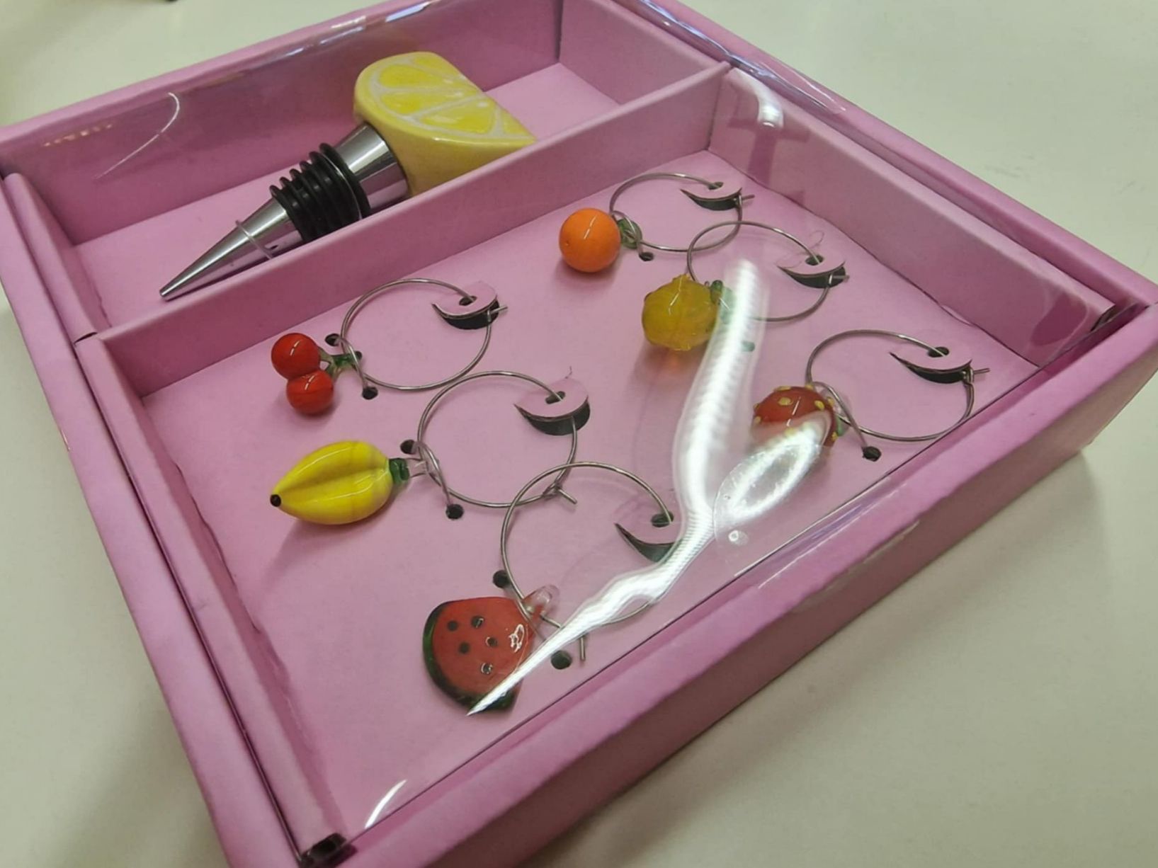 Apribottiglie & Tappi per chiusura: Geschenkidee Wein-Set: Flaschenverschluss & Gläsermarkierer – Nuovo e nell'imballaggio originale da Schaffhausen venduto da AtelierPudesco 2