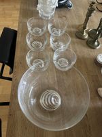 Grosse Glasschale mit 9 kleinen Schälchen