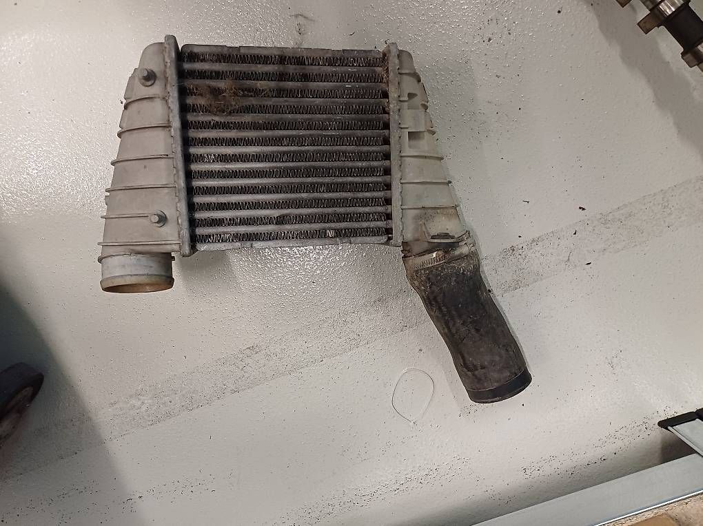 Alle Autoersatzteile: Intercooler s3 8l – Gebraucht aus Morges von enz_9g2k