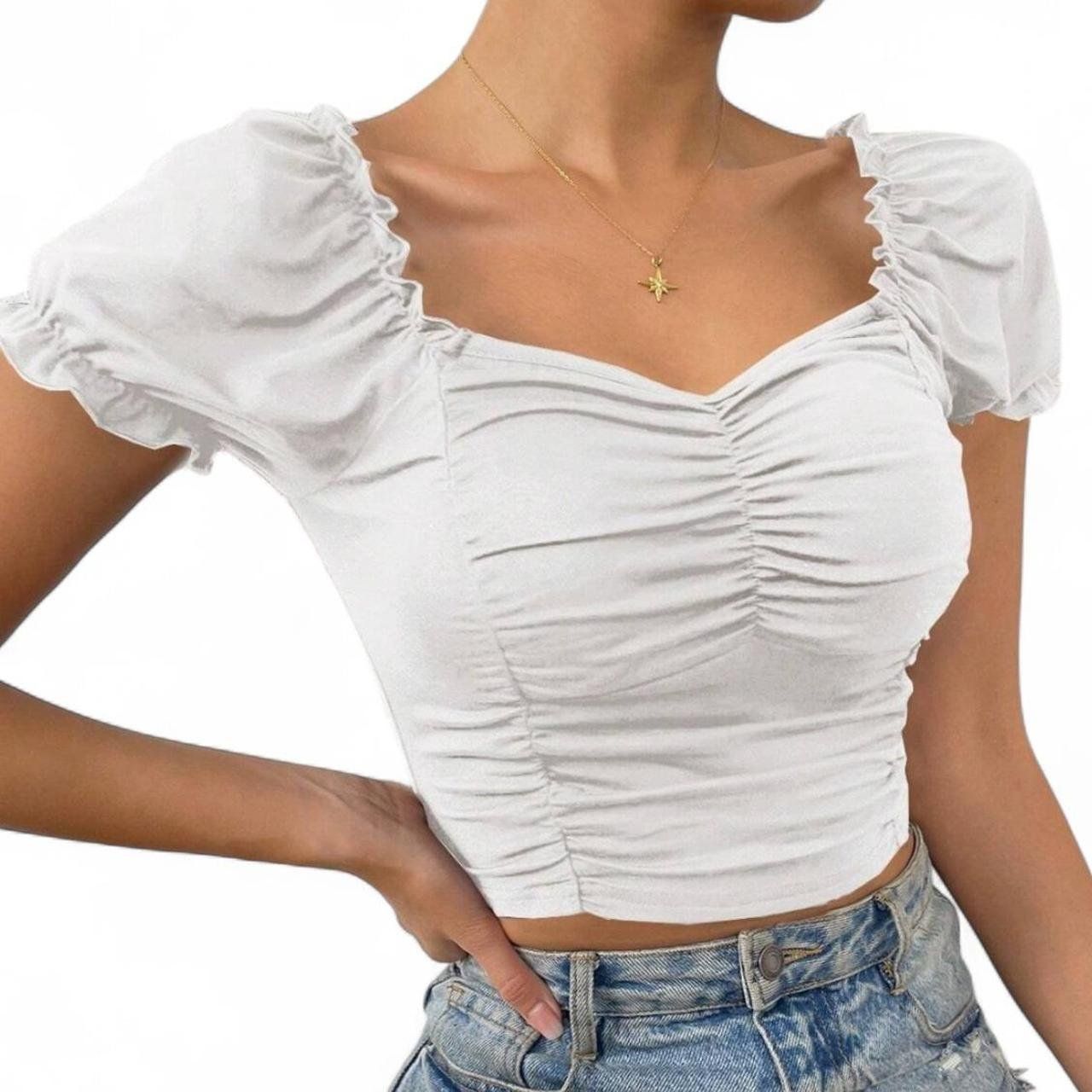 T-Shirts: Women's White Crop-top – Neu (gemäss Beschreibung) aus Zürich von onlyifashion