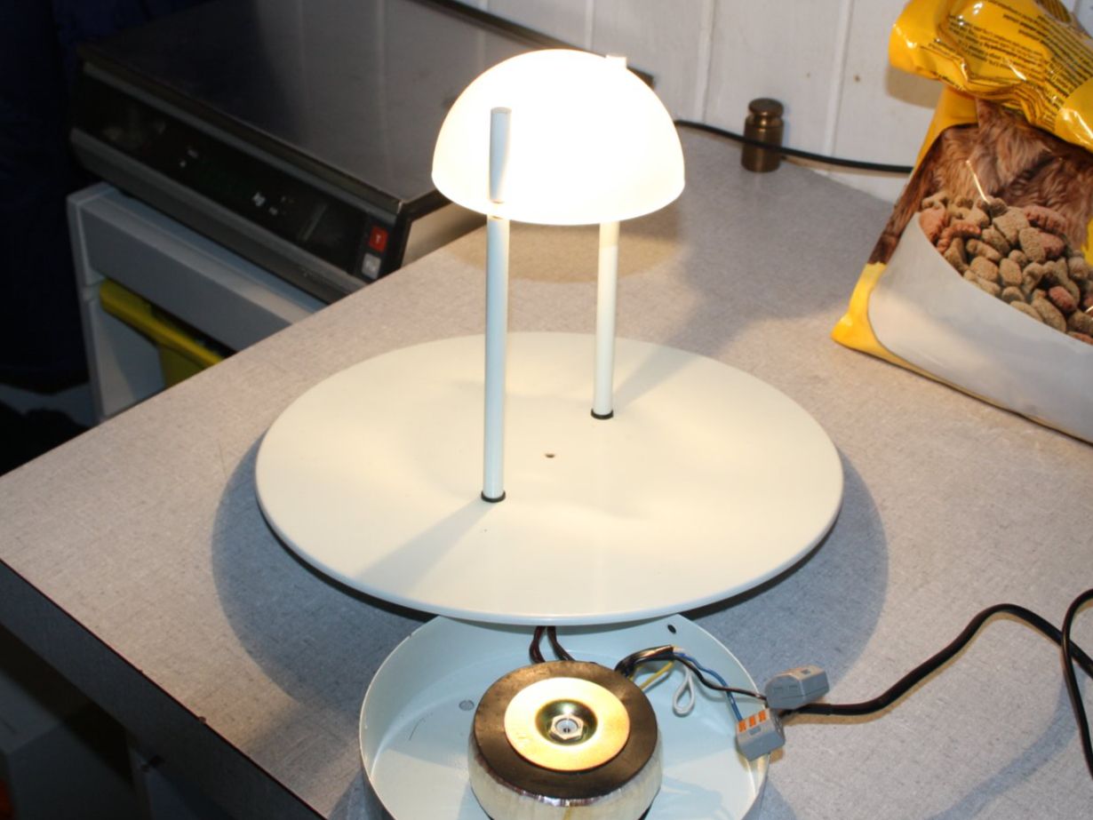 Lustres & lampes de plafonds: VINTAGE LAMPE DECKENLAMPE – D'occasion à Wauwil par Pneuedy 2