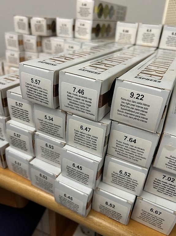 Färbemittel: Haarfarbe 1 Tube – Gebraucht aus Kloten von Arcobaleno72 1