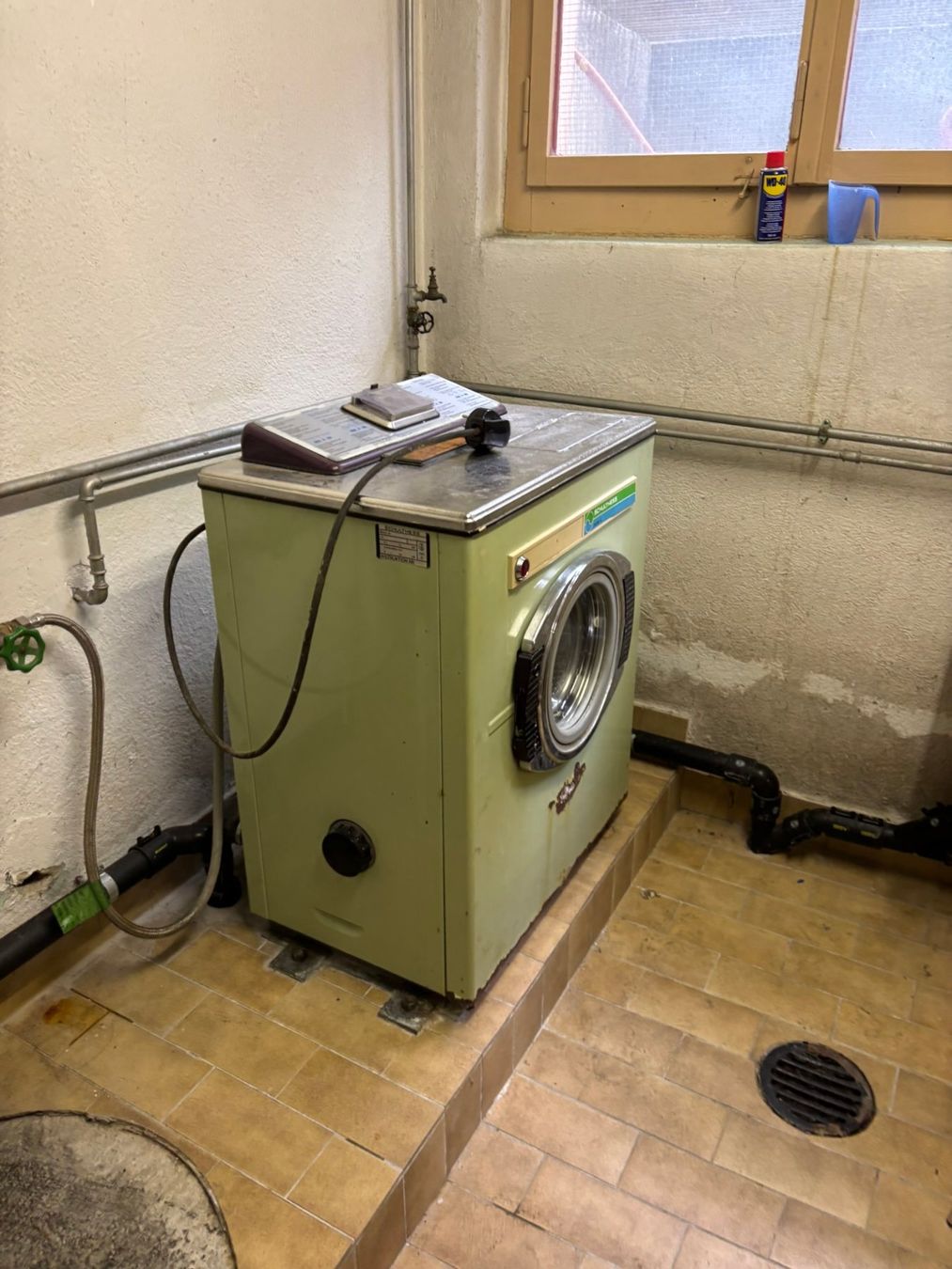 Schulthess Lavatrici: Funktionsfähige antike Waschmaschine Schulthess Super4 – Usato da Zürich venduto da stethe 3
