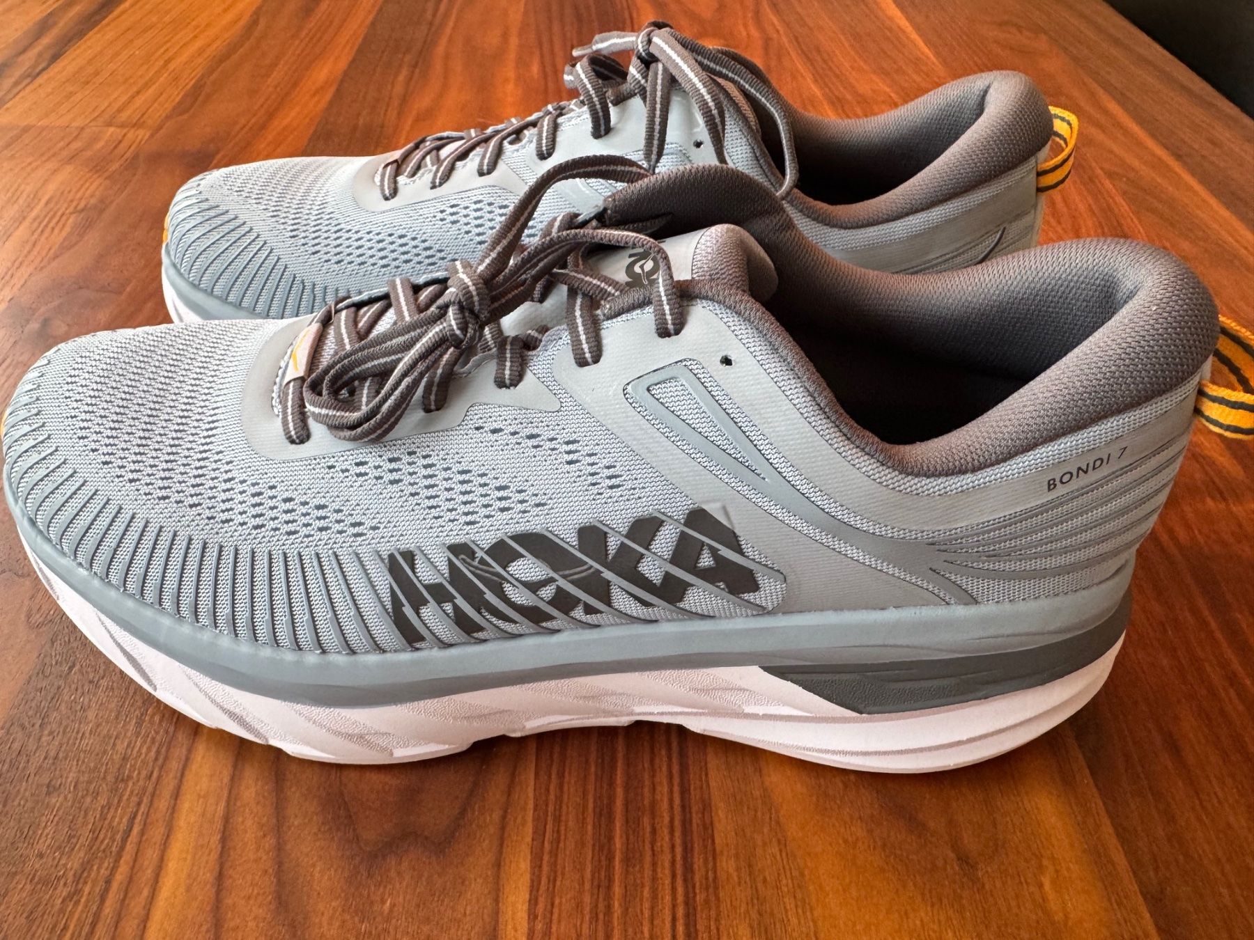 Hoka One One Herrenschuhe: Hoka Bondi7, Gr 46, US 11,5, hellblau – Neu (gemäss Beschreibung) aus Bülach von cleo1804 1