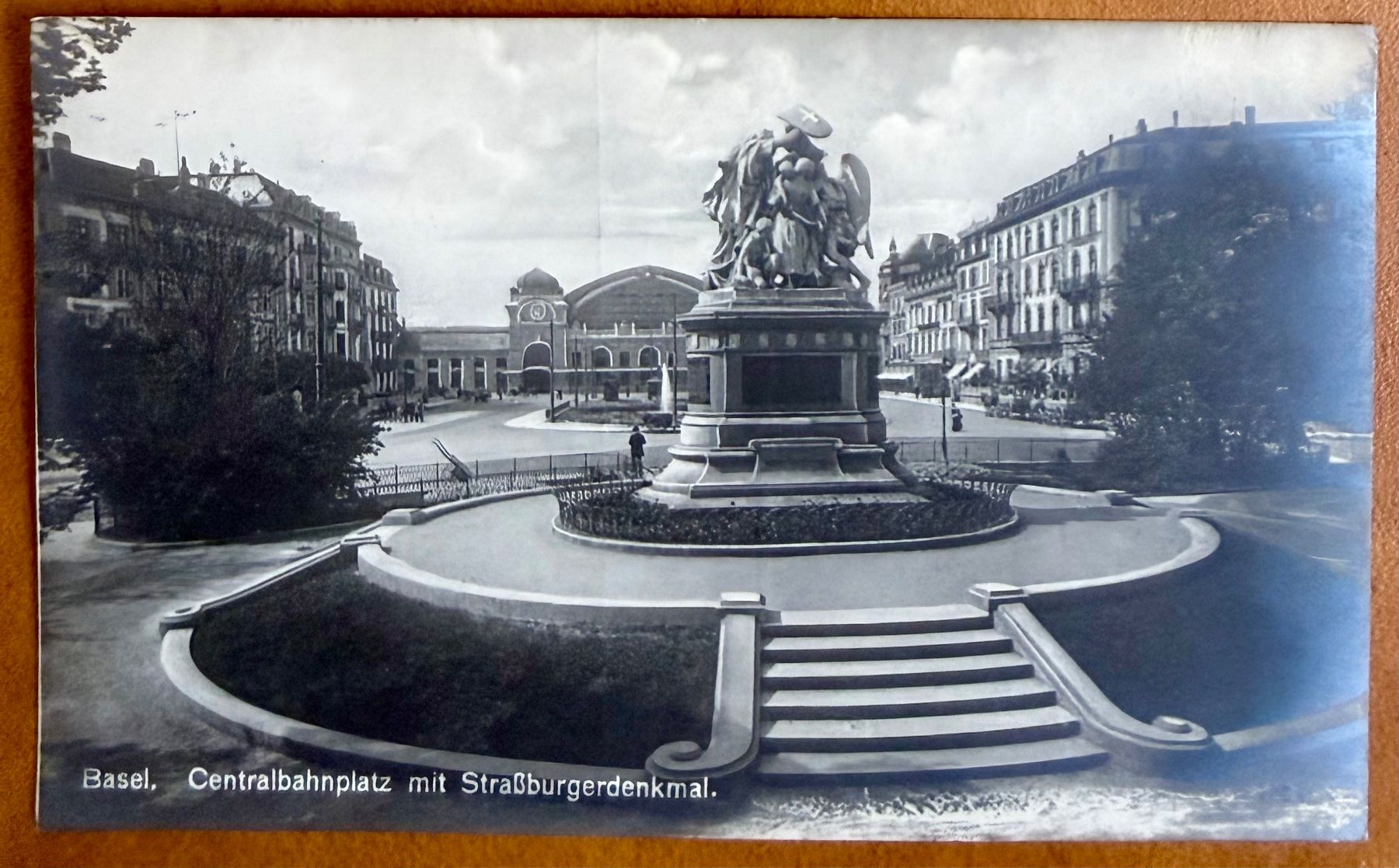Cartoline postali: Basel - Centralbahnplatz 1924 – Usato da Lutry venduto da Ediego