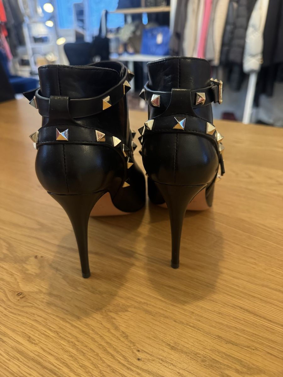 Valentino Scarpe da donna: Valentino Boots Rockstud, Top Zustand – Usato da Knonau venduto da geb_zc7b 1