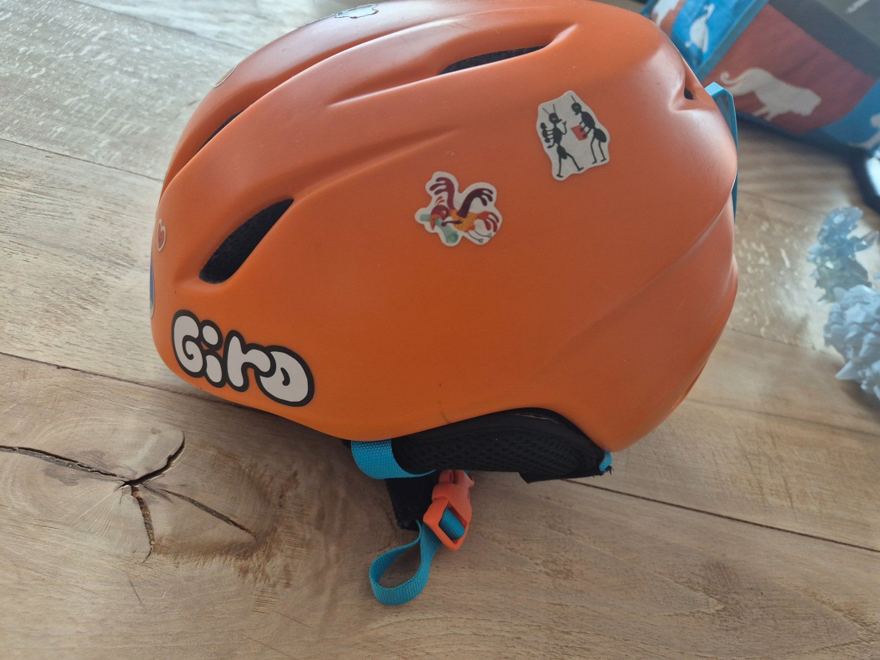 Caschi: Kinderskihelm GIRO mit Brille – Usato da Gommiswald venduto da Sottotone 4