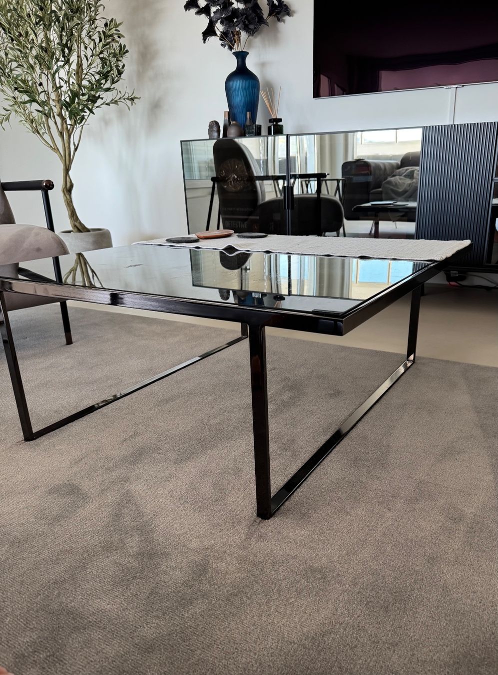 Tavoli: Eleganter Couch Tisch – Usato da Würenlos venduto da wopmann1987 3