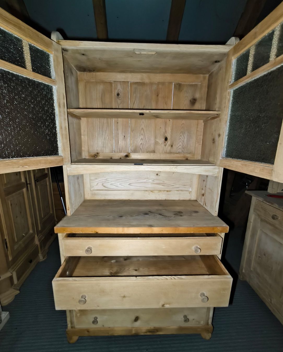Büffets: Küchen Schrank ca. 1930 Ja. – Gebraucht aus Rorschacherberg von snOOpydOg11 1