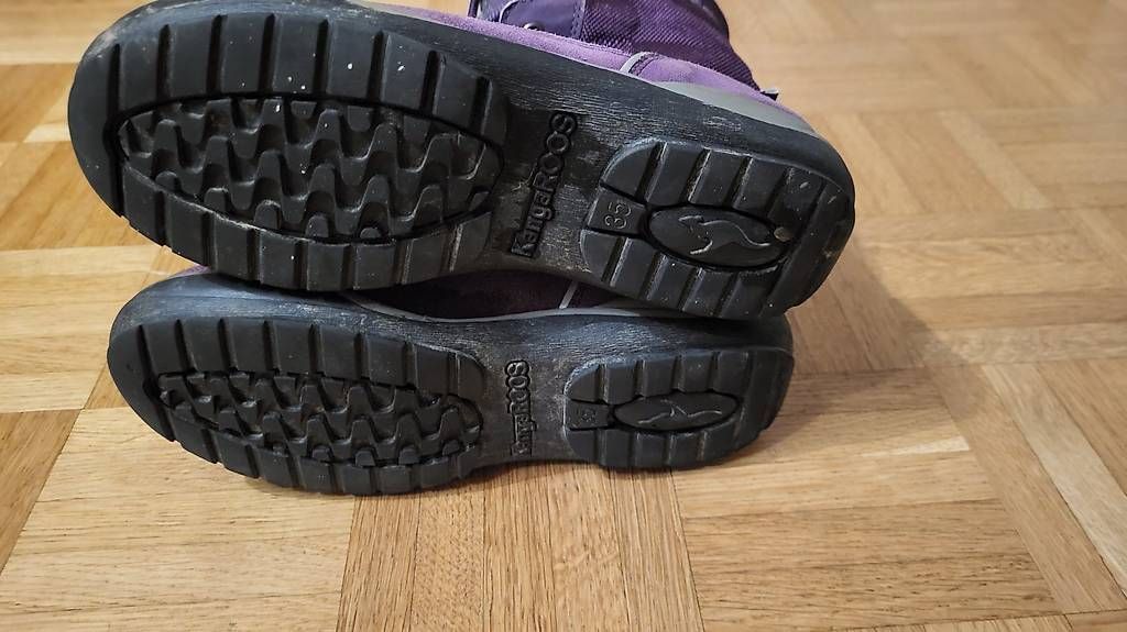 Scarpe per ragazze: Tolle Winterboots KangaRoos Gr. 35 – Usato da Rorschacherberg venduto da Maku007 1