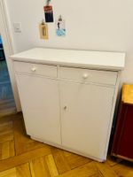 Schöne Kommode / Möbel aus Holz