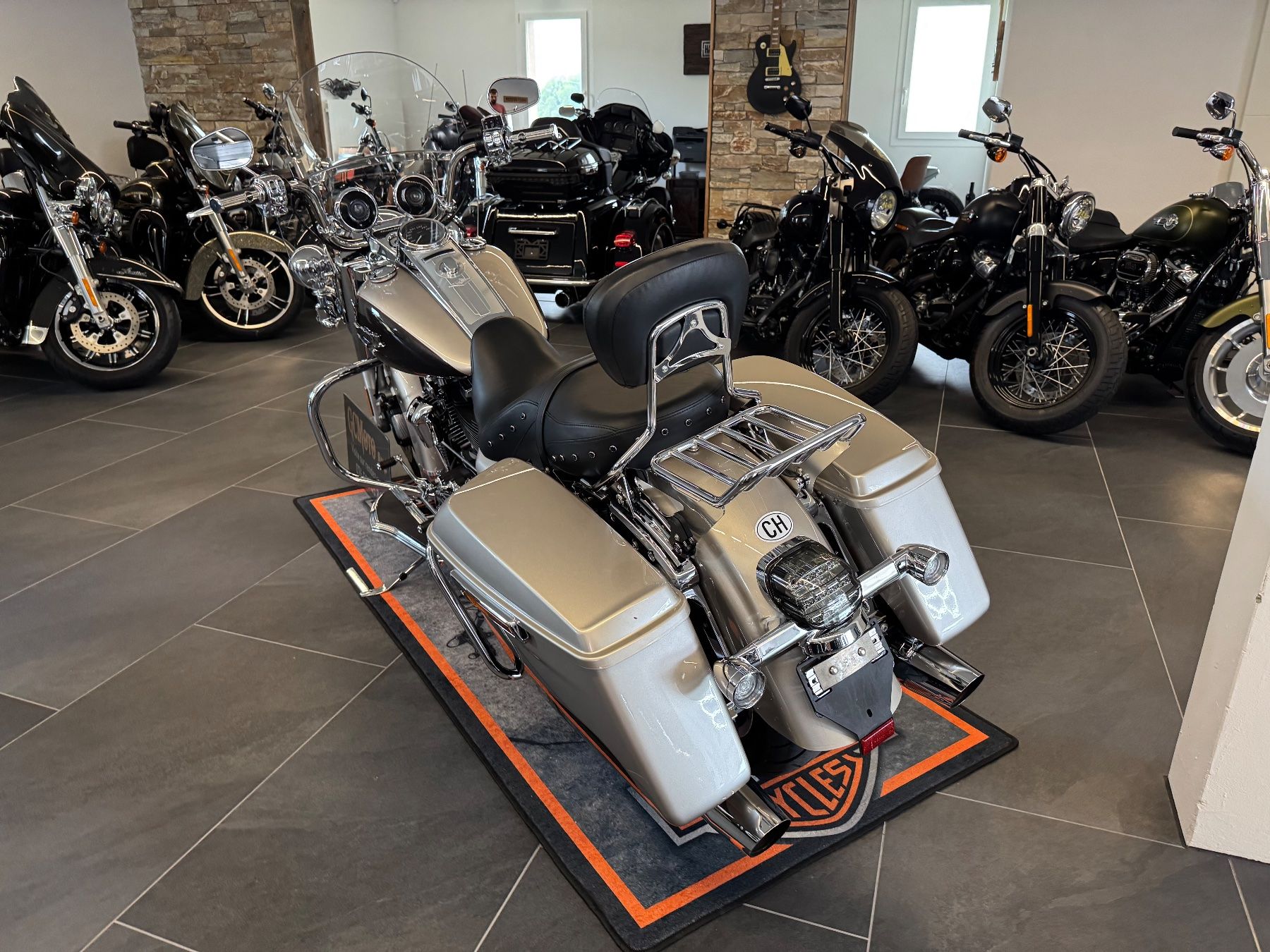 Harley-Davidson Touring: Harley Davidson Road King 107 Touring LEASING POSSIBLE – Usato da Echallens venduto da HD90 7