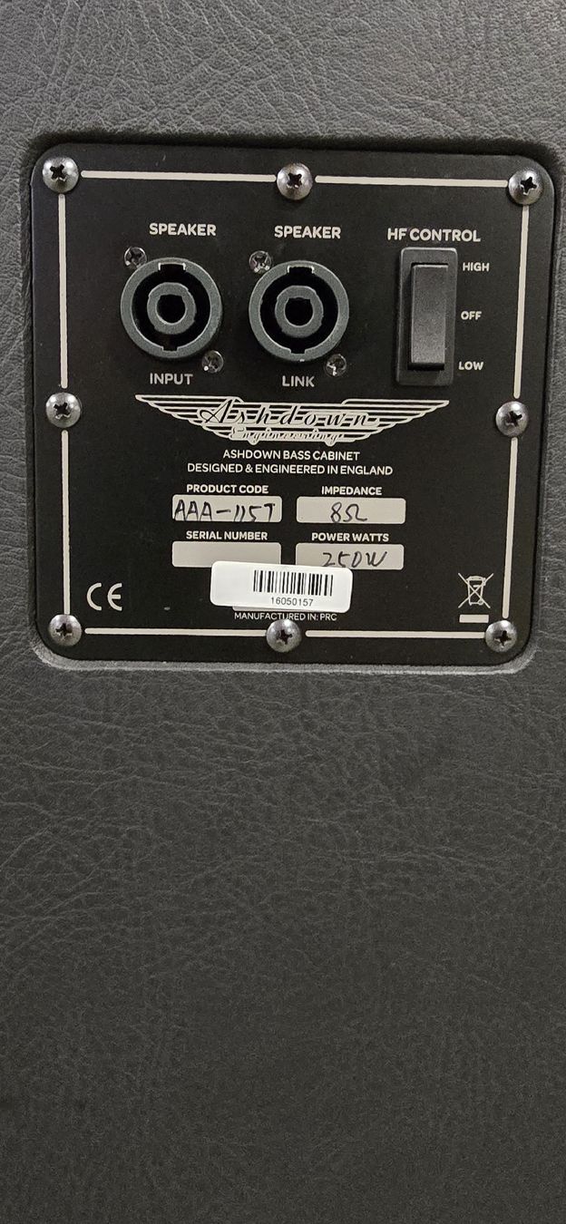 Ashdown Engineering Amplificatori: Ashdown AAA 300-210T mit Box 115T – Usato da Emmetten venduto da Amelandrea 6