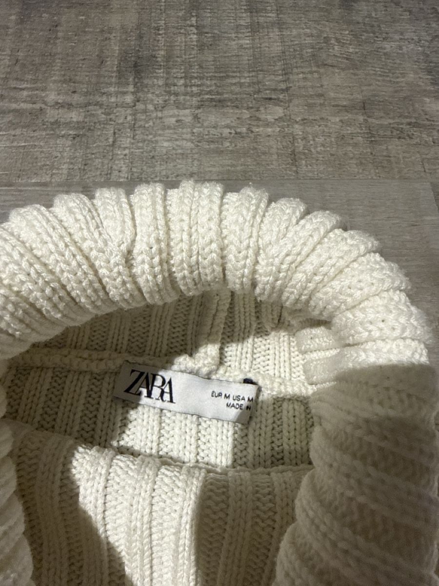 Zara Lots de vêtements: 2 pull-over  – D'occasion à Tramelan par mar_xrj7 4