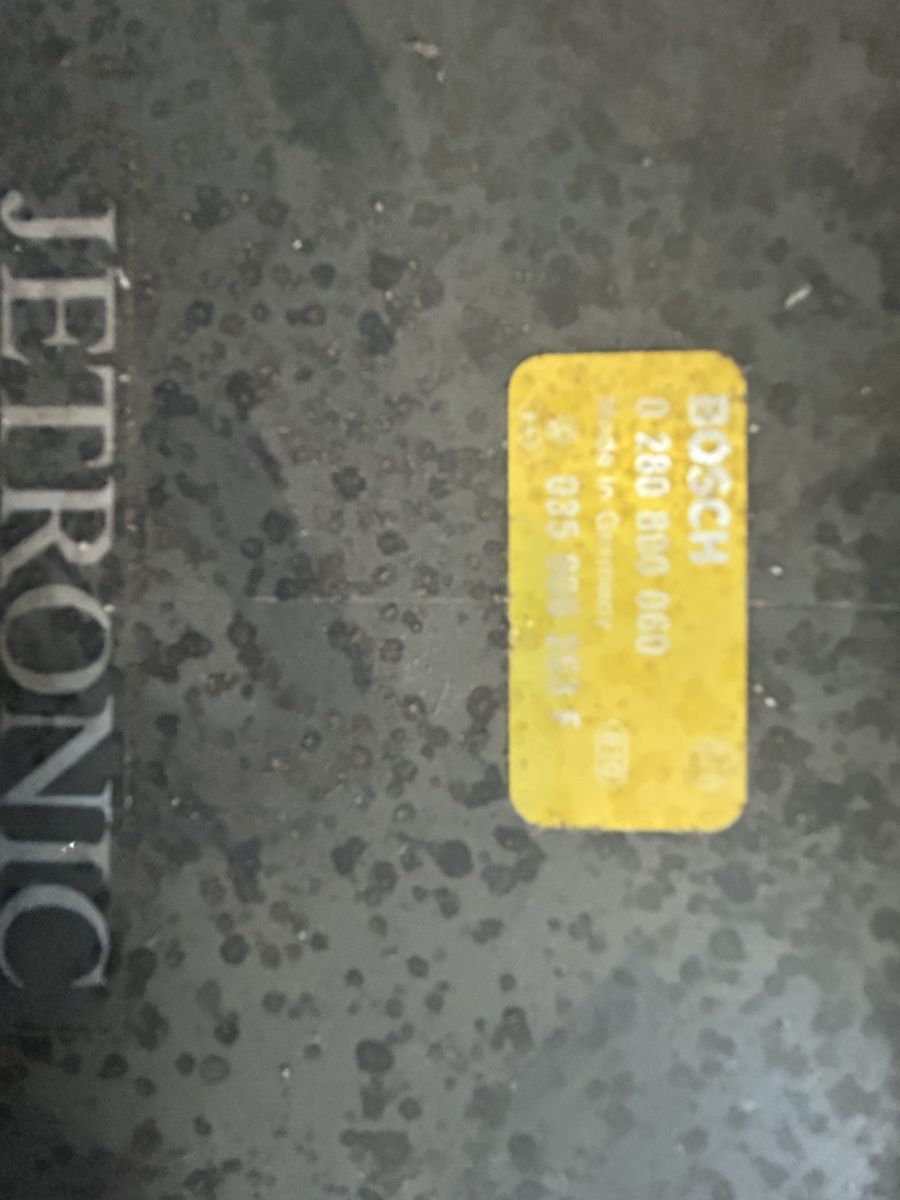 Bosch Tutti pezzi di ricambio auto: Bosch Jetronic 0 280 810 060 Steuergerät – Usato da Rikon im Tösstal venduto da Ventil1978