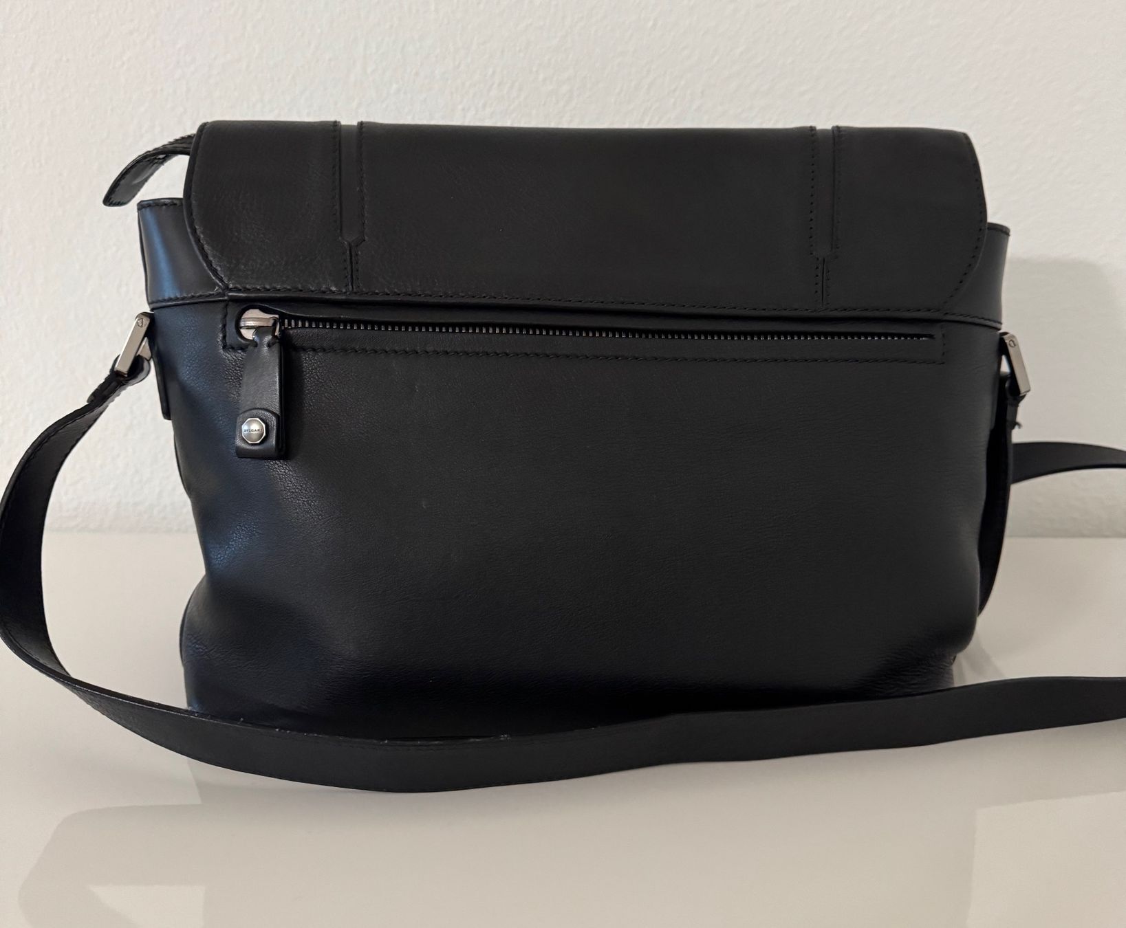 Bulgari Borse: Bulgari Leather Messenger Bag – Usato da Neuchâtel venduto da Neuch1 1
