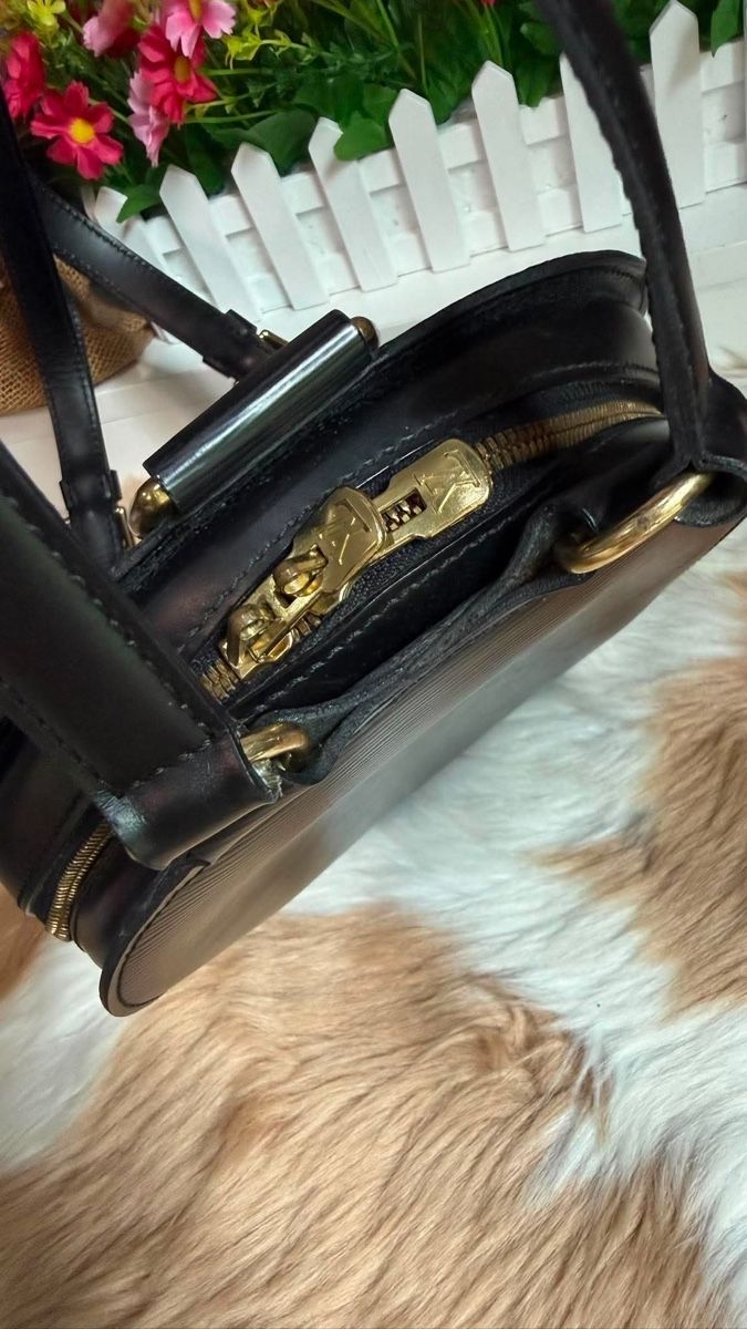 Louis Vuitton Rucksäcke: Louis Vuitton Mabillon Rucksack Schwarz Epi – Gebraucht aus Buch am Irchel von Pukpan_99 4