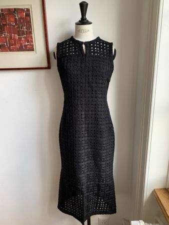 AKRIS: Exklusives festliches Kleid mit Stickerei, 36