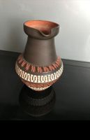 HANDARBEIT TON, VASE / KRUG                          KARAFFE