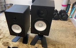 Yamaha HS 8