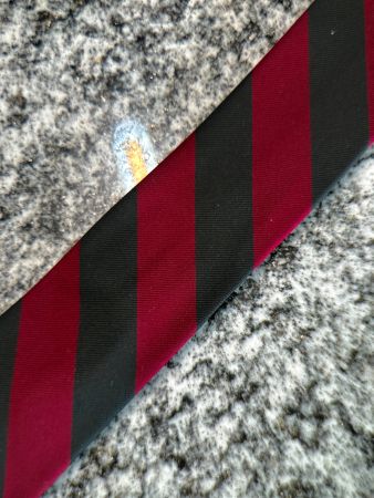 Naef Fashion Switzerland Krawatte Wappen, rot-schwarz