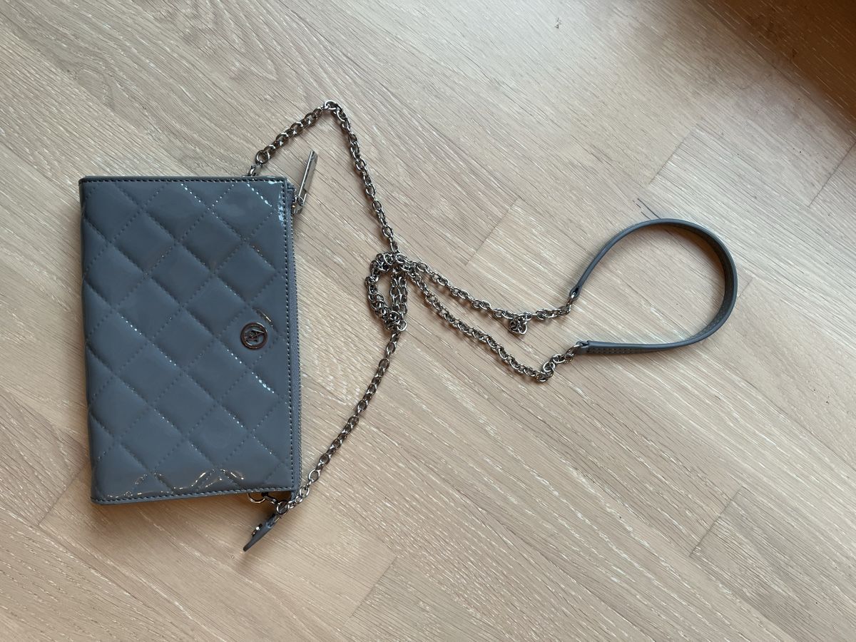 Armani Taschen für Damen: Pochette grigia Armani Jeans – Neu und originalverpackt aus Cama von lar_2rh9 1