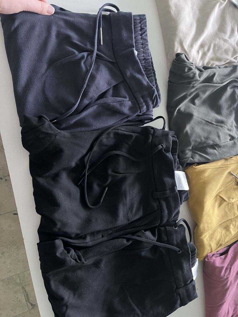 Vero Moda Pantaloni: Vero Moda Hose, Gr. M/34 & M/32, verschiedene Farben – Usato da Gockhausen venduto da Lali013 3