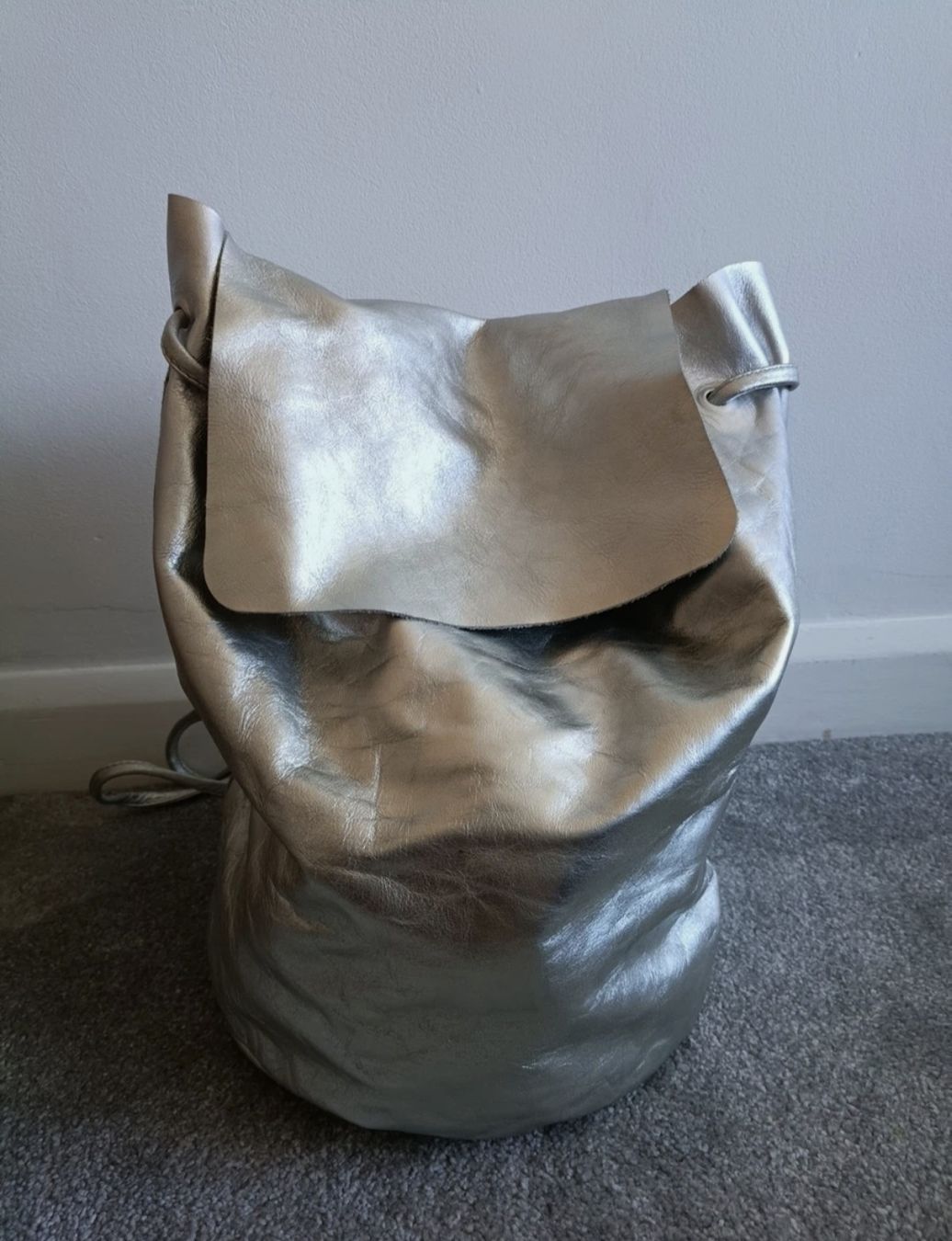 Cos Sacs à dos: Drawstring backpack cos – D'occasion à Thalwil par Jola123